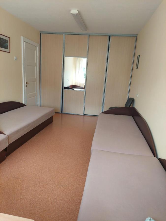 Albergue "Veiklus Rietavas" Apgyvendinimas Exterior foto