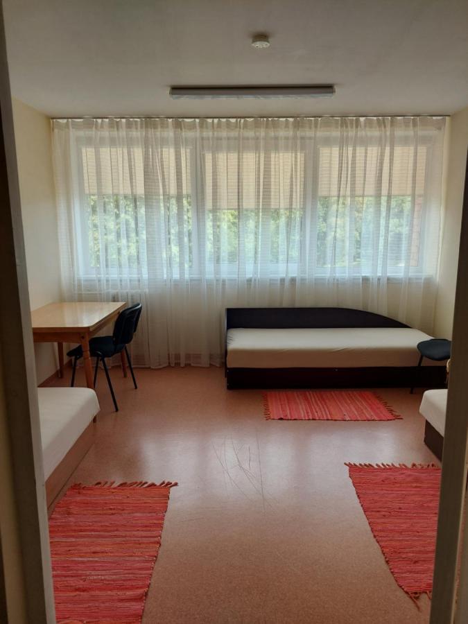 Albergue "Veiklus Rietavas" Apgyvendinimas Exterior foto